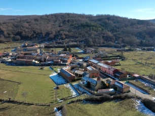 Vista general de Ruiforco de Torío, dentro del municipio de Garrafe. La imagen sitúa el núcleo en el paisaje de valle y laderas.