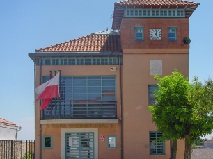 Ayuntamiento de Pezuela de las Torres, cuyo nombre medieval se ha relacionado con la abundancia de antiguos pozos.
