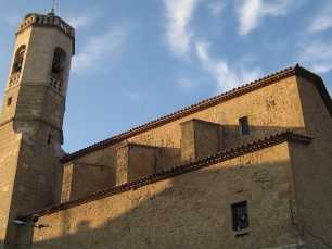 Exterior de la iglesia de Sant Bartomeu de Alpicat, construida a finales del siglo XVIII sobre un templo gótico anterior.
