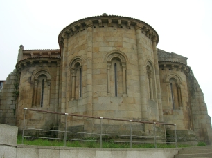 La iglesia de San Pedro de Ramirás, una referencia del paisaje construido del municipio.