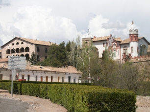 Vista de Avinyó, en el Bages, municipio situado en el valle de la Gavarresa.