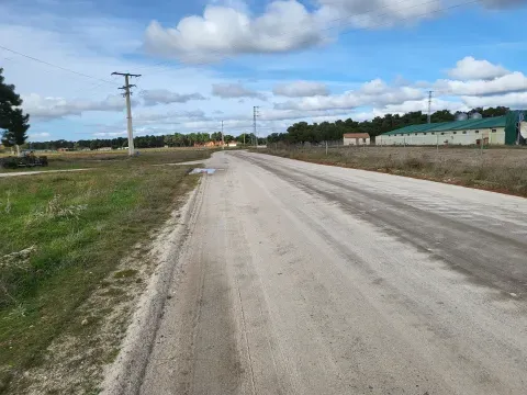 Un tramo del Cordel de Ramirón o de los Arrieros en Nava de la Asunción, una mirada al paisaje rural del municipio donde se encuentra Matabuey.