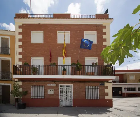 El Ayuntamiento de Albudeite, en el centro del pueblo.