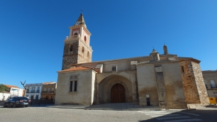 La iglesia parroquial de La Purísima Concepción sitúa la historia en el núcleo de Valle de la Serena, cuya identidad también quedó marcada por las Minas de San Nicolás.
