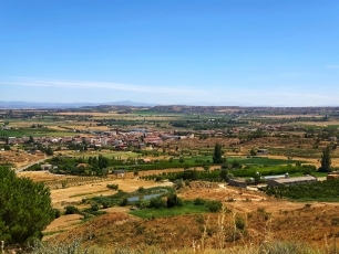 Vista de Binaced y del paisaje que rodea el núcleo.