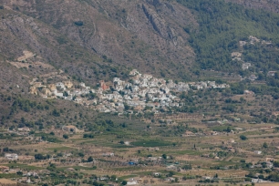 El Racó de Ferrera y el paisaje de Alcalalí, en el Valle de Pop.